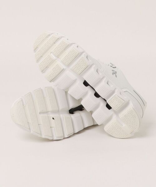 On(オン)の「【On】Cloud 6(スニーカー・レディース・ホワイト・23cm/23.5cm/24cm/24.5cm/25cm/25.5)」の3枚目の写真