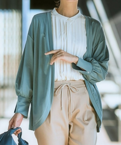 7days Life Styling(セブンデイズライフスタイリング)の「シルケットポンチ袖ボリュームトッパーカーディガン(カーディガン/ボレロ・レディース・グレイッシュベージュ/ブラック/オフホワイト/ミント・S/L/3L/M/LL)」の4枚目の写真