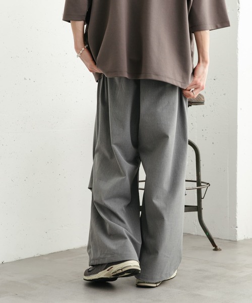SENSE OF PLACE by URBAN RESEARCH（センスオブプレイスバイアーバンリサーチ）の「イージーパラシュートパンツ（その他パンツ・メンズ・チャコールグレー/ライトグレー・MEDIUM/LARGE）」の15枚目の写真