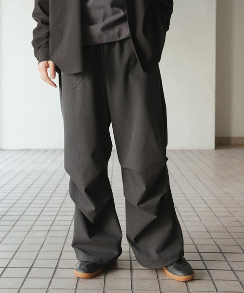 SENSE OF PLACE by URBAN RESEARCH（センスオブプレイスバイアーバンリサーチ）の「イージーパラシュートパンツ（その他パンツ・メンズ・チャコールグレー/ライトグレー・MEDIUM/LARGE）」の18枚目の写真