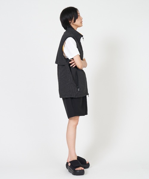 WILD THINGS（ワイルドシングス）の「GECKO REVERSIBLE VEST（ベスト・メンズ・ブラック・L/M）」の4枚目の写真
