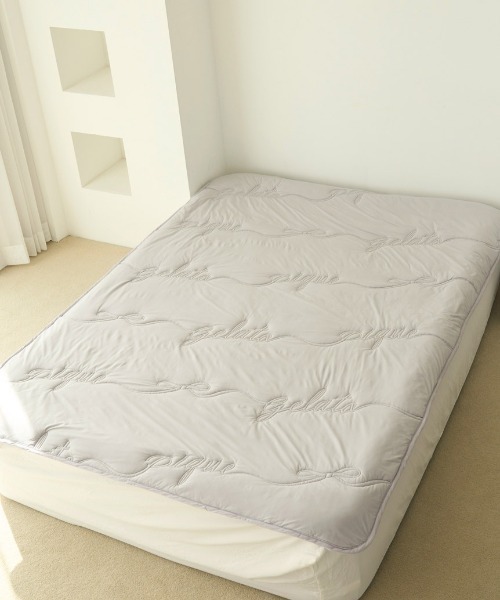 【Sleep】【接触冷感】リボンロゴ敷きパッド（セミダブル）