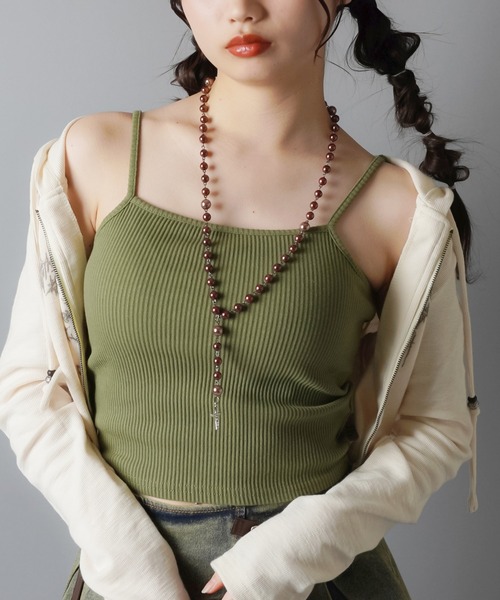 SPINNS（スピンズ）の「一番使いやすい丈感目指しました！/カップ付き ショート丈キャミソール/2サイズ・5色展開（キャミソール・レディース・ナチュラル/カーキ/オフホワイト/ブラック/チャコール・M/S）」の5枚目の写真