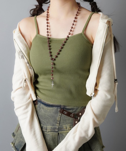 SPINNS（スピンズ）の「一番使いやすい丈感目指しました！/カップ付き ショート丈キャミソール/2サイズ・5色展開（キャミソール・レディース・ナチュラル/カーキ/オフホワイト/ブラック/チャコール・M/S）」の21枚目の写真