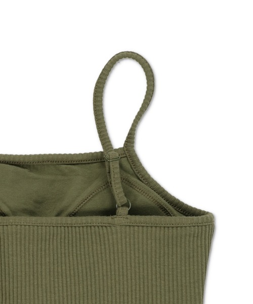 SPINNS（スピンズ）の「一番使いやすい丈感目指しました！/カップ付き ショート丈キャミソール/2サイズ・5色展開（キャミソール・レディース・ナチュラル/カーキ/オフホワイト/ブラック/チャコール・M/S）」の8枚目の写真