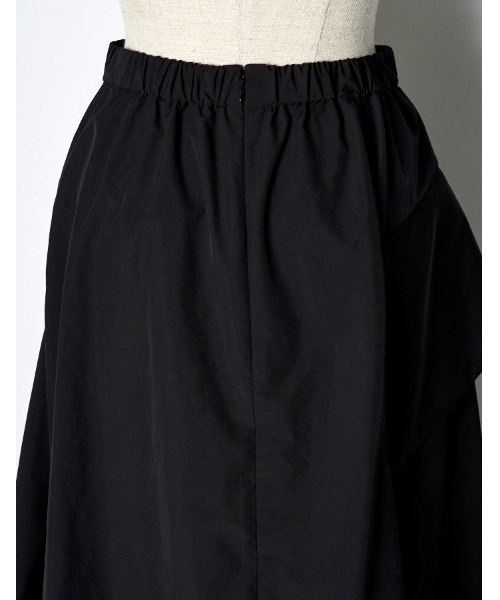 RUMCHE（ラムシェ）の「Asymmetry Flare Skirt / アシンメトリーフレアスカート（スカート・レディース・ブラック・SMALL/MEDIUM）」の7枚目の写真