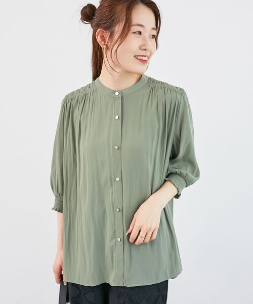 le.coeur blanc（ルクールブラン）の「パウダーサテン袖シャーリングブラウス（シャツ/ブラウス・レディース・ライトグレー/ピンク/グリーン・38）」の7枚目の写真