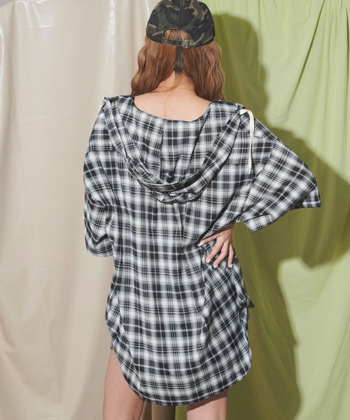 dispark（ディスパーク）の「DISPARK/キャップフーディーBIGシャツ（シャツ/ブラウス・レディース・ブラック・FREE）」の10枚目の写真