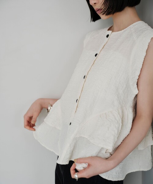EMMEL REFINES - 【完売品】EMMEL REFINES/EM ソデフリル ブラウス EMMEL REFINES ブラウス シャツ 「EMMEL REFINES」EM ケープ