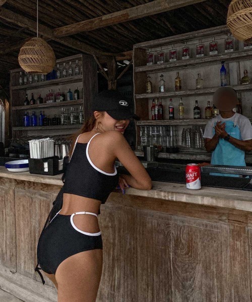 LAVIA（ラヴィア）の「アメリカンスリーブビキニ（水着・レディース・ブラック・M/L）」の8枚目の写真