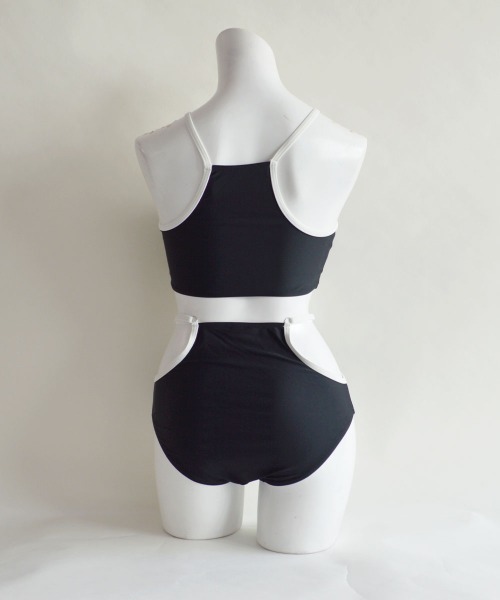 LAVIA（ラヴィア）の「アメリカンスリーブビキニ（水着・レディース・ブラック・M/L）」の12枚目の写真