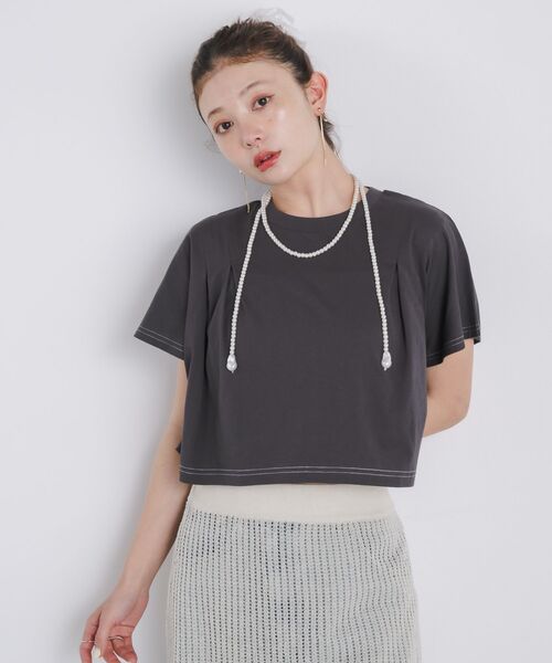 kivi（キヴィ）の「tuck design Tee（Tシャツ/カットソー・レディース・オフホワイト/チャコールグレー/ブラック・FREE）」の4枚目の写真