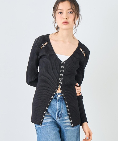 ANAP（アナップ）の「リブニットホックデザインカーディガン（カーディガン/ボレロ・レディース・ブラック/ライトグレー・FREE）」の3枚目の写真