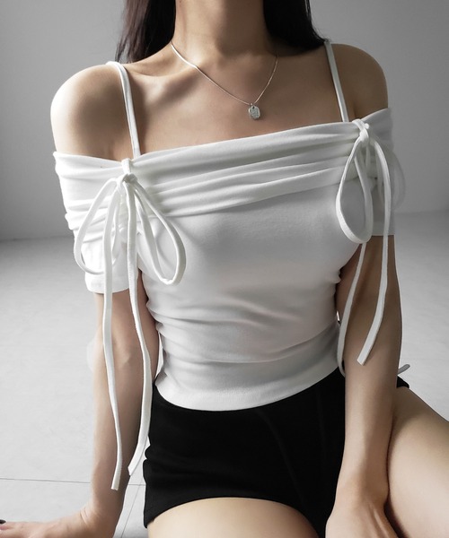 me+em select(ミームセレクト)の「【 3color 】ストラップダブルリボンギャザーオフショルトップス / strap double ribbon gather offshoulder tops ※※(Tシャツ/カットソー・レディース・ブラック/グレー/ホワイト・FREE)」の6枚目の写真