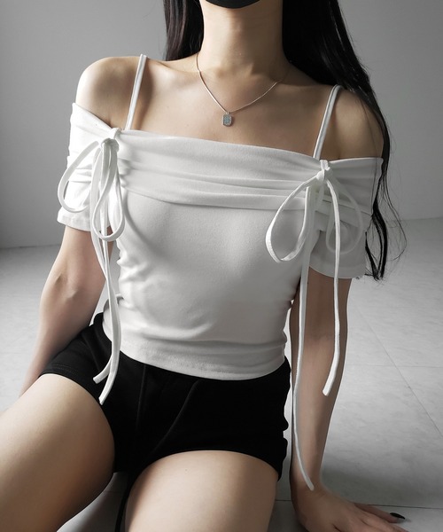 me+em select(ミームセレクト)の「【 3color 】ストラップダブルリボンギャザーオフショルトップス / strap double ribbon gather offshoulder tops ※※(Tシャツ/カットソー・レディース・ブラック/グレー/ホワイト・FREE)」の7枚目の写真