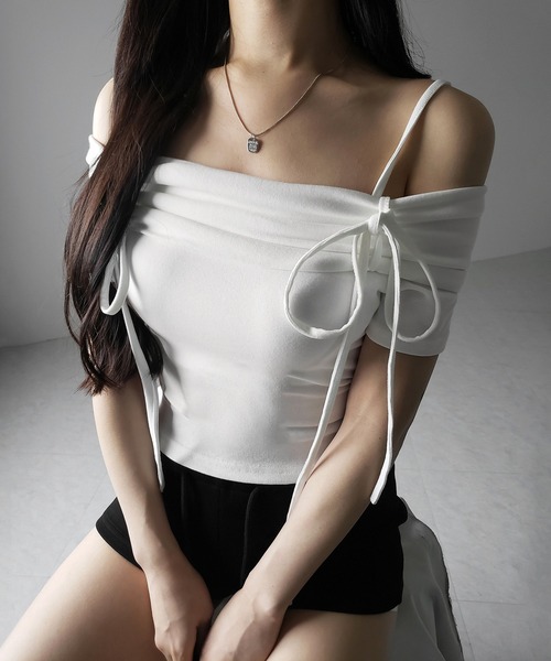 me+em select(ミームセレクト)の「【 3color 】ストラップダブルリボンギャザーオフショルトップス / strap double ribbon gather offshoulder tops ※※(Tシャツ/カットソー・レディース・ブラック/グレー/ホワイト・FREE)」の11枚目の写真