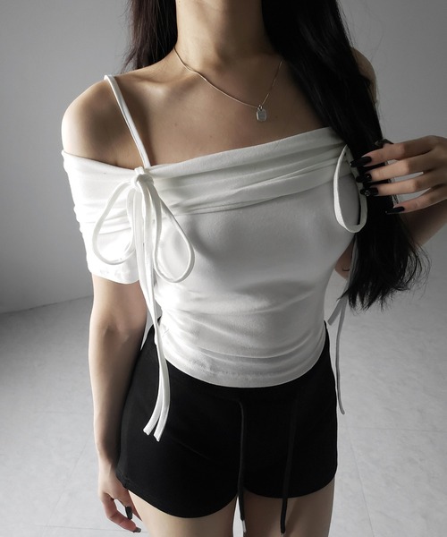 me+em select(ミームセレクト)の「【 3color 】ストラップダブルリボンギャザーオフショルトップス / strap double ribbon gather offshoulder tops ※※(Tシャツ/カットソー・レディース・ブラック/グレー/ホワイト・FREE)」の16枚目の写真