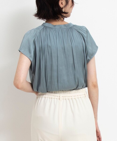 NOLLEY'S LIGHT（ノーリーズライト）の「サテンビンテージシャーリングブラウス（シャツ/ブラウス・レディース・グレイッシュブルー/ベージュ/ブラウン・38）」の9枚目の写真