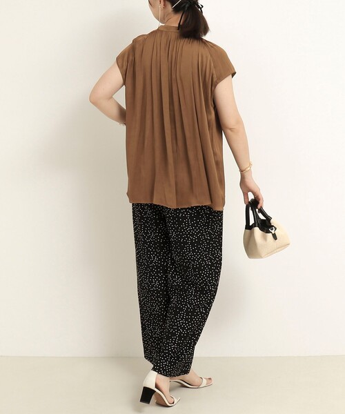 NOLLEY'S LIGHT（ノーリーズライト）の「サテンビンテージシャーリングブラウス（シャツ/ブラウス・レディース・グレイッシュブルー/ベージュ/ブラウン・38）」の18枚目の写真