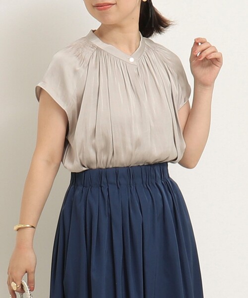 NOLLEY'S LIGHT（ノーリーズライト）の「サテンビンテージシャーリングブラウス（シャツ/ブラウス・レディース・グレイッシュブルー/ベージュ/ブラウン・38）」の20枚目の写真