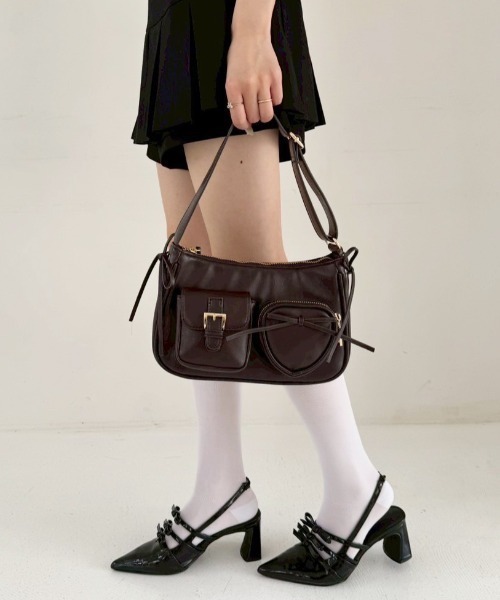 one after another NICE CLAUP(ワンアフターアナザーナイスクラップ)の「ハートポケット付きホーボーバッグ(ショルダーバッグ・レディース・ダークブラウン/ピンク/アイボリー/ブラック・FREE)」の3枚目の写真