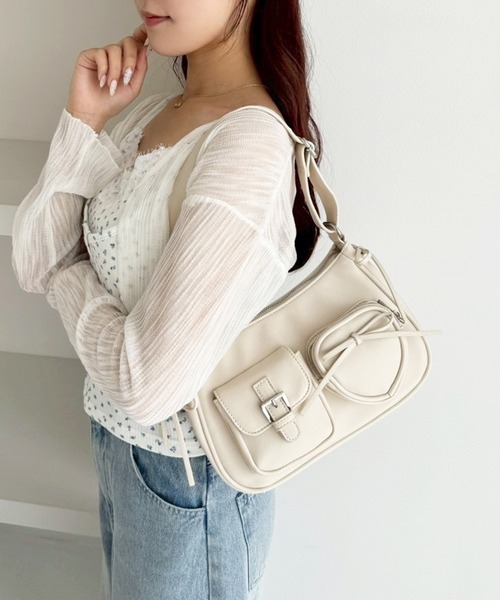 one after another NICE CLAUP(ワンアフターアナザーナイスクラップ)の「ハートポケット付きホーボーバッグ(ショルダーバッグ・レディース・ダークブラウン/ピンク/アイボリー/ブラック・FREE)」の2枚目の写真