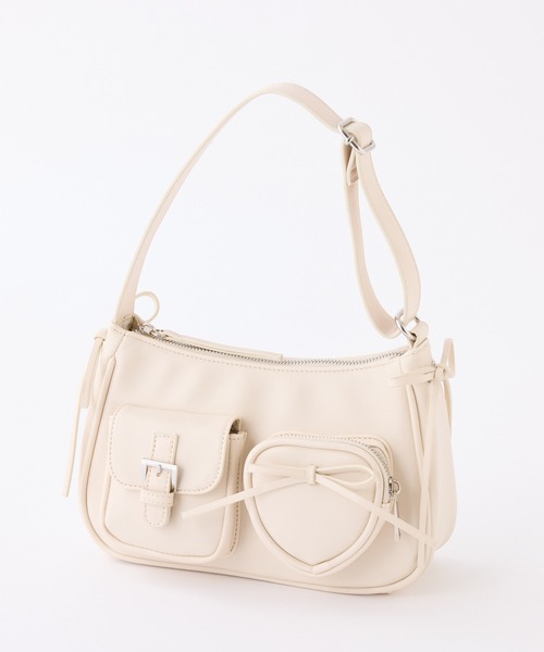 one after another NICE CLAUP(ワンアフターアナザーナイスクラップ)の「ハートポケット付きホーボーバッグ(ショルダーバッグ・レディース・ダークブラウン/ピンク/アイボリー/ブラック・FREE)」の5枚目の写真