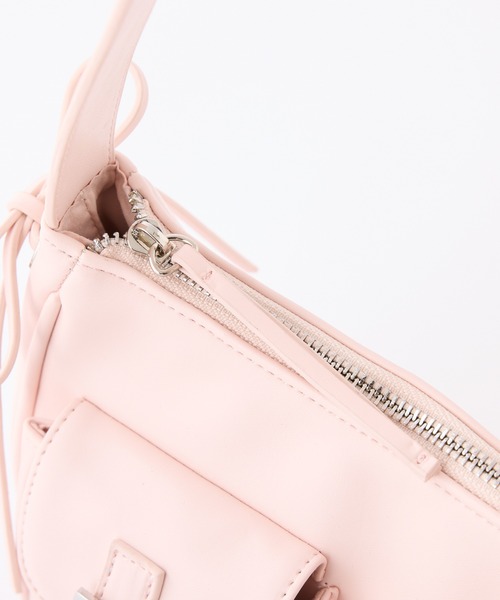 one after another NICE CLAUP(ワンアフターアナザーナイスクラップ)の「ハートポケット付きホーボーバッグ(ショルダーバッグ・レディース・ダークブラウン/ピンク/アイボリー/ブラック・FREE)」の16枚目の写真