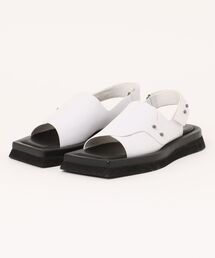 yuko imanishi+ ユウコ イマニシ スクエアトゥデザインバックストラップサンダル