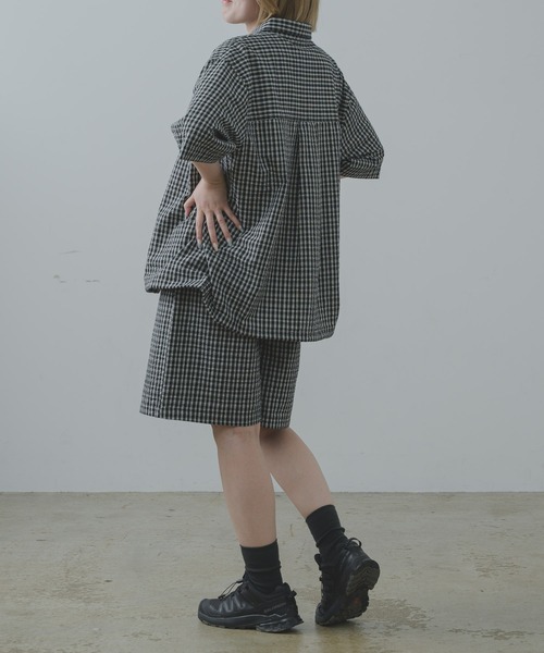 flaner（フラネ）の「Seersucker check shirt / シアサッカーチェックシャツ（シャツ/ブラウス・レディース・ブラック/ネイビー・MEDIUM/LARGE）」の11枚目の写真