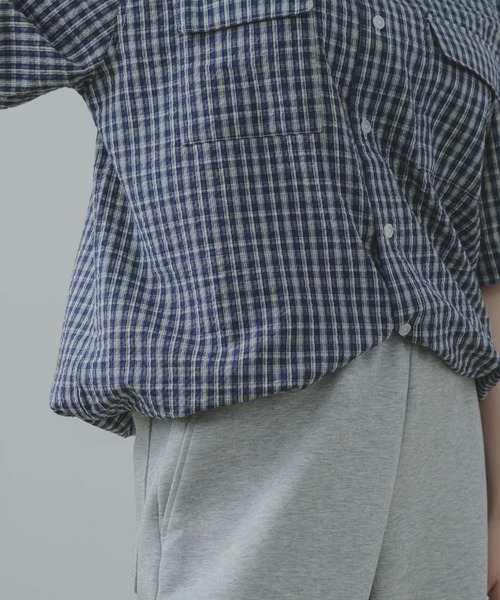 flaner（フラネ）の「Seersucker check shirt / シアサッカーチェックシャツ（シャツ/ブラウス・レディース・ブラック/ネイビー・MEDIUM/LARGE）」の21枚目の写真