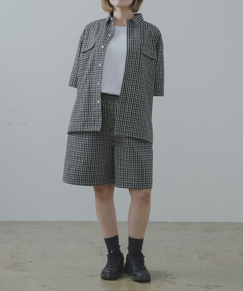 flaner（フラネ）の「Seersucker check shirt / シアサッカーチェックシャツ（シャツ/ブラウス・レディース・ブラック/ネイビー・MEDIUM/LARGE）」の6枚目の写真
