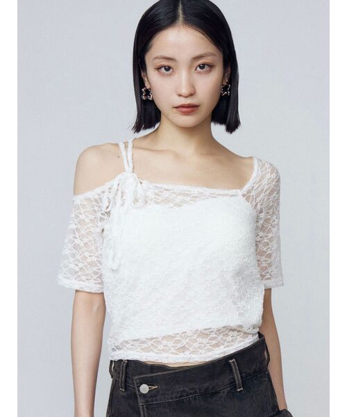 EMODA（エモダ）の「レーススキンフィットトップ（Tシャツ/カットソー・レディース・ホワイト/ブラック/ブラウン・FREE）」の2枚目の写真
