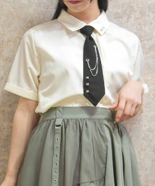 axes femme（アクシーズファム）の「スタッズネクタイ付ブラウス（シャツ/ブラウス・レディース・キナリ/ブラック・FREE）」の3枚目の写真