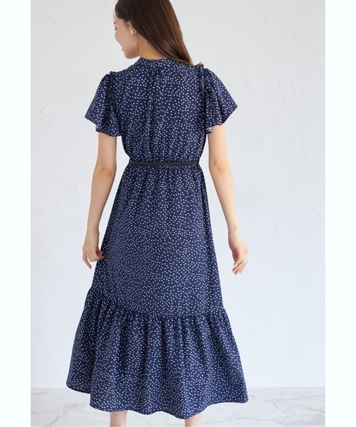 tocco closet(トッコ クローゼット)の「パールビジューベルト付きドットワンピース(ワンピース・レディース・ブラック/ネイビー/オフホワイト・M)」の20枚目の写真