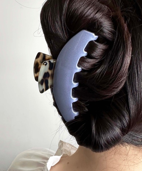 新品　２個組　Leon Guillot バレッタ&ヘアゴム　フランス製　リーフ 新品 2個組 Leon Guillot バレッタ&ヘアゴム フランス製 リーフ 新品