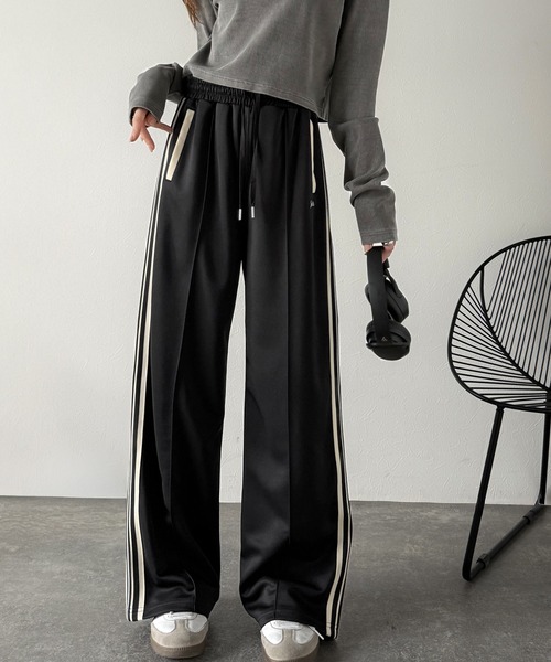 Java（ジャバ）の「《JaVaジャバコラボ》配色ラインで魅せる大人リラクシー。サイドラインロゴ刺繍トラックパンツ（ウエストゴム）（その他パンツ・レディース・ブラック/アイボリー/ネイビー・LARGE/MEDIUM/SMALL/X-LARGE）」の16枚目の写真