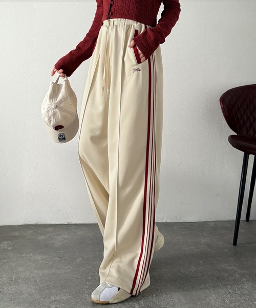 Java（ジャバ）の「《JaVaジャバコラボ》配色ラインで魅せる大人リラクシー。サイドラインロゴ刺繍トラックパンツ（ウエストゴム）（その他パンツ・レディース・ブラック/アイボリー/ネイビー・LARGE/MEDIUM/SMALL/X-LARGE）」の6枚目の写真
