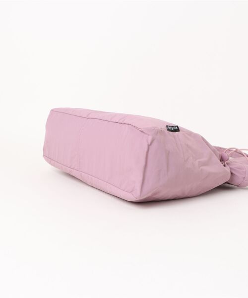 Cinderella(シンデレラ)の「トートバッグ ナイロン レディース A4 トート バッグ 撥水加工 通勤 通学 ナイロンバッグ ボタン ファスナー ドロスト付き カバン デイリーユース エコバッグ 大きいサイズ マチ付き ショルダーバッグ 手提げバッグ 大容量 収納 大人 ママ マザーバッグ 仕切りトートバッグ(トートバッグ・レディース・ダークグレー/ブラック/ベージュ/パープル/ブラウン/グリーン・FREE)」の16枚目の写真