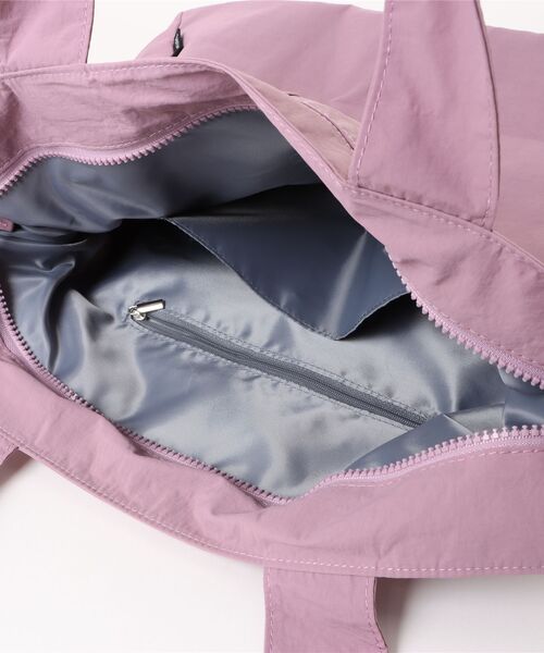 Cinderella(シンデレラ)の「トートバッグ ナイロン レディース A4 トート バッグ 撥水加工 通勤 通学 ナイロンバッグ ボタン ファスナー ドロスト付き カバン デイリーユース エコバッグ 大きいサイズ マチ付き ショルダーバッグ 手提げバッグ 大容量 収納 大人 ママ マザーバッグ 仕切りトートバッグ(トートバッグ・レディース・ダークグレー/ブラック/ベージュ/パープル/ブラウン/グリーン・FREE)」の17枚目の写真