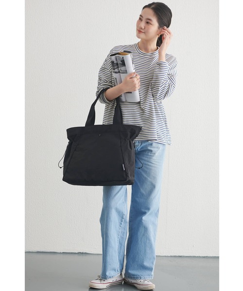 Cinderella(シンデレラ)の「トートバッグ ナイロン レディース A4 トート バッグ 撥水加工 通勤 通学 ナイロンバッグ ボタン ファスナー ドロスト付き カバン デイリーユース エコバッグ 大きいサイズ マチ付き ショルダーバッグ 手提げバッグ 大容量 収納 大人 ママ マザーバッグ 仕切りトートバッグ(トートバッグ・レディース・ダークグレー/ブラック/ベージュ/パープル/ブラウン/グリーン・FREE)」の21枚目の写真