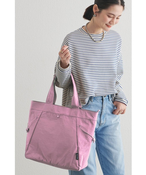 Cinderella(シンデレラ)の「トートバッグ ナイロン レディース A4 トート バッグ 撥水加工 通勤 通学 ナイロンバッグ ボタン ファスナー ドロスト付き カバン デイリーユース エコバッグ 大きいサイズ マチ付き ショルダーバッグ 手提げバッグ 大容量 収納 大人 ママ マザーバッグ 仕切りトートバッグ(トートバッグ・レディース・ダークグレー/ブラック/ベージュ/パープル/ブラウン/グリーン・FREE)」の9枚目の写真