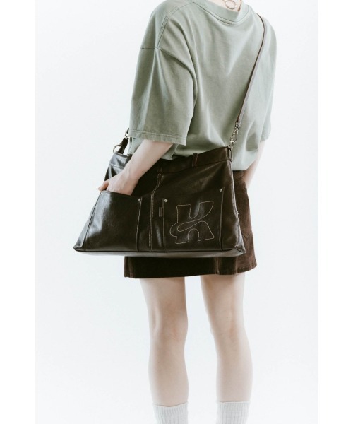 Knuth Marf(クヌースマーフ)の「leather denim shoulder bag(ショルダーバッグ・レディース・ブラウン/グレー・ONE SIZE)」の3枚目の写真