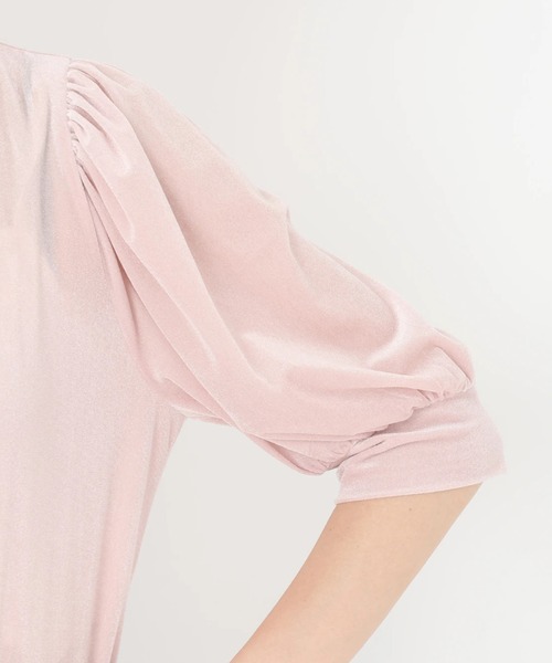 STRAWBERRY-FIELDS（ストロベリーフィールズ）の「【雑誌掲載アイテム】シアーベロア_シアーベロアギャザースリーブトップス（Tシャツ/カットソー・レディース・ブラック/グレイッシュベージュ/ピンク・2）」の10枚目の写真