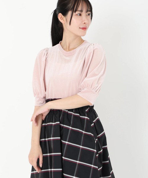 STRAWBERRY-FIELDS（ストロベリーフィールズ）の「【雑誌掲載アイテム】シアーベロア_シアーベロアギャザースリーブトップス（Tシャツ/カットソー・レディース・ブラック/グレイッシュベージュ/ピンク・2）」の15枚目の写真