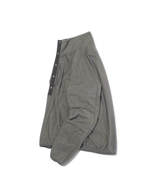 F/CE. (エフシーイー)の「F/CE. PRIMALOFT ACTIVE EVOLVE PULLOVER / エフシーイー プリマロフト アクティブエヴォルブプルオーバー(Tシャツ/カットソー・メンズ・ブラック/グレー・SMALL/MEDIUM/LARGE/X-LARGE)」の5枚目の写真