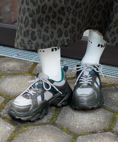 niko and...（ニコアンド）の「ボリュームソールスニーカー（スニーカー・レディース・ブラック/グレー/アイボリー/ブラウン・SMALL/LARGE/MEDIUM）」の5枚目の写真