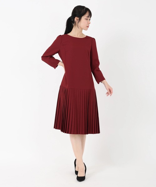 STRAWBERRY-FIELDS(ストロベリーフィールズ)の「Linonシャンブレー_バックシャンプリーツドッキングワンピース(ワンピース・レディース・チャコールグレー/バーガンディー・2)」の6枚目の写真