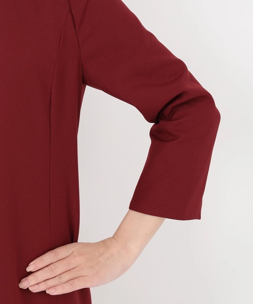 STRAWBERRY-FIELDS(ストロベリーフィールズ)の「Linonシャンブレー_バックシャンプリーツドッキングワンピース(ワンピース・レディース・チャコールグレー/バーガンディー・2)」の11枚目の写真