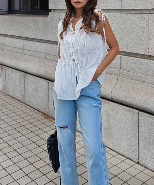 esutoreja（エストレジャ）の「シャーリングリボンブラウス（シャツ/ブラウス・レディース・ブラック/ホワイト・FREE）」の3枚目の写真